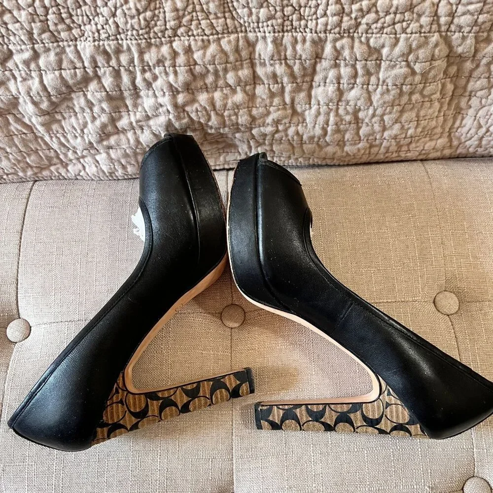Coach Black Breana Leather Peep Toe Platform Pumps. Coach Logo Heels. Size 9 - Picture 8 of 16